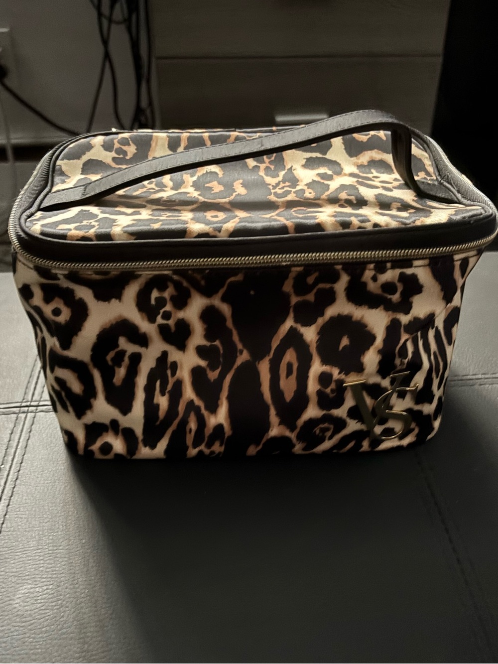Excellent condition Victoria's Secret Leopard Print Cosmetic Case - Black & Tan